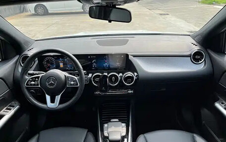 Mercedes-Benz GLA, 2022 год, 2 400 999 рублей, 7 фотография