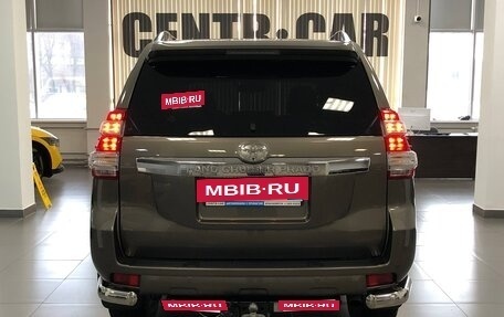 Toyota Land Cruiser Prado 150 рестайлинг 2, 2016 год, 4 790 000 рублей, 3 фотография