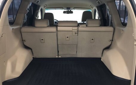 Toyota Land Cruiser Prado 150 рестайлинг 2, 2016 год, 4 790 000 рублей, 28 фотография