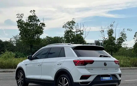 Volkswagen T-Roc I, 2022 год, 1 310 999 рублей, 4 фотография