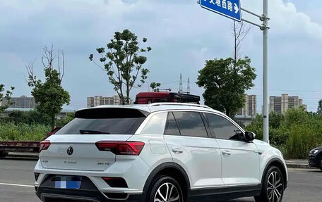 Volkswagen T-Roc I, 2022 год, 1 310 999 рублей, 6 фотография