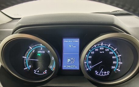 Toyota Land Cruiser Prado 150 рестайлинг 2, 2013 год, 2 935 000 рублей, 13 фотография