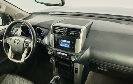 Toyota Land Cruiser Prado 150 рестайлинг 2, 2013 год, 2 935 000 рублей, 11 фотография