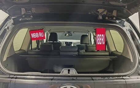 Toyota Land Cruiser Prado 150 рестайлинг 2, 2013 год, 2 935 000 рублей, 20 фотография