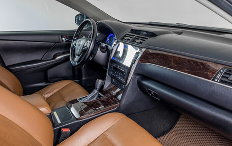 Toyota Camry, 2017 год, 2 200 000 рублей, 8 фотография