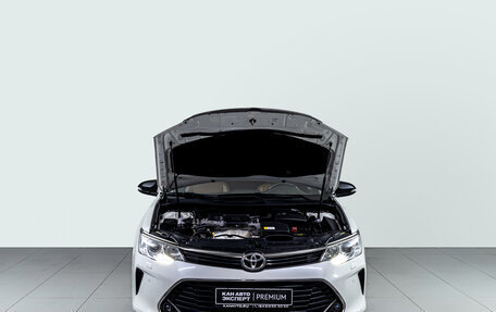 Toyota Camry, 2017 год, 2 200 000 рублей, 14 фотография