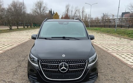 Mercedes-Benz V-Класс, 2025 год, 13 900 000 рублей, 2 фотография