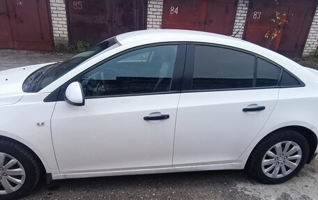 Chevrolet Cruze II, 2011 год, 650 000 рублей, 2 фотография