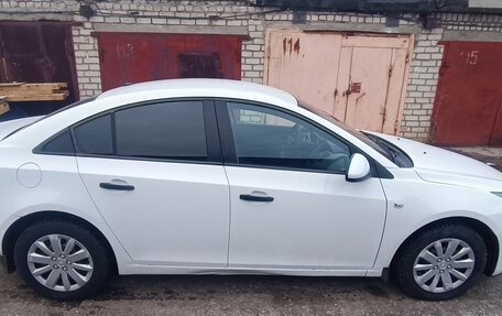 Chevrolet Cruze II, 2011 год, 650 000 рублей, 3 фотография