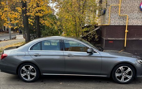 Mercedes-Benz E-Класс, 2016 год, 2 950 000 рублей, 5 фотография