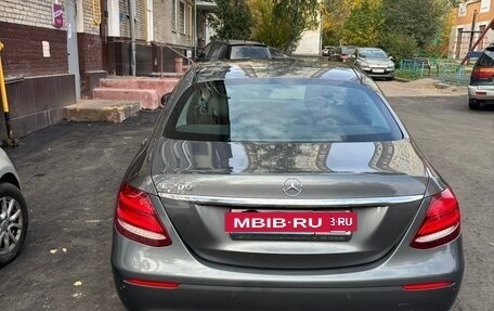 Mercedes-Benz E-Класс, 2016 год, 2 950 000 рублей, 4 фотография