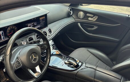 Mercedes-Benz E-Класс, 2016 год, 2 950 000 рублей, 8 фотография