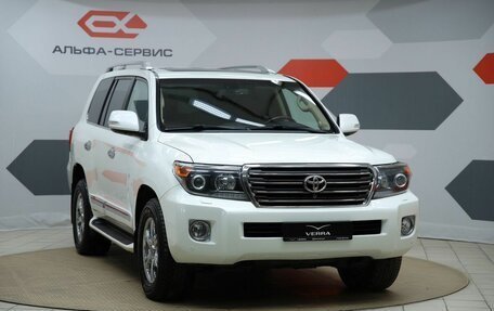 Toyota Land Cruiser 200, 2015 год, 3 950 000 рублей, 3 фотография