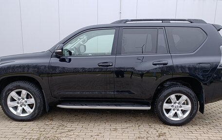 Toyota Land Cruiser Prado 150 рестайлинг 2, 2016 год, 3 560 000 рублей, 8 фотография