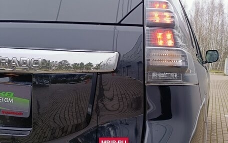 Toyota Land Cruiser Prado 150 рестайлинг 2, 2016 год, 3 560 000 рублей, 10 фотография