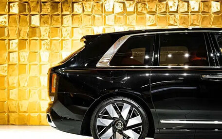 Rolls-Royce Cullinan, 2025 год, 67 000 000 рублей, 3 фотография