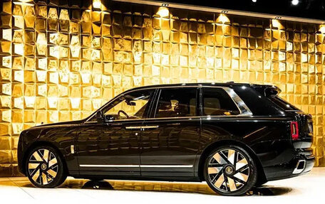 Rolls-Royce Cullinan, 2025 год, 67 000 000 рублей, 7 фотография