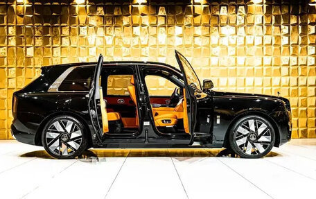 Rolls-Royce Cullinan, 2025 год, 67 000 000 рублей, 8 фотография