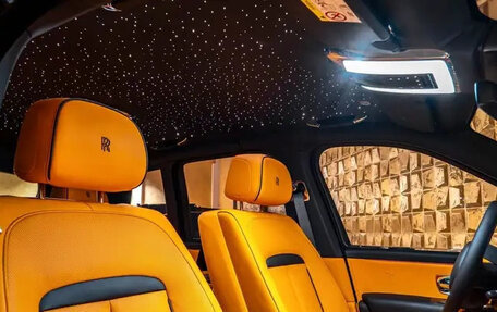 Rolls-Royce Cullinan, 2025 год, 67 000 000 рублей, 13 фотография