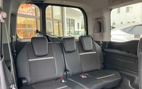 Honda Stepwgn IV, 2017 год, 1 490 000 рублей, 18 фотография