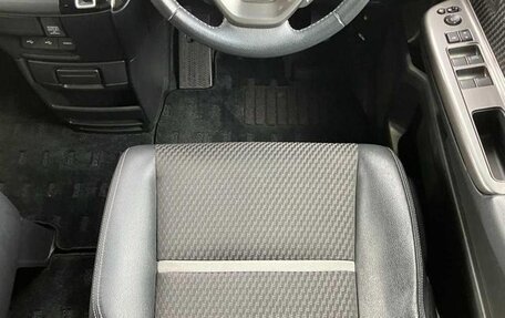 Honda Stepwgn IV, 2017 год, 1 490 000 рублей, 14 фотография