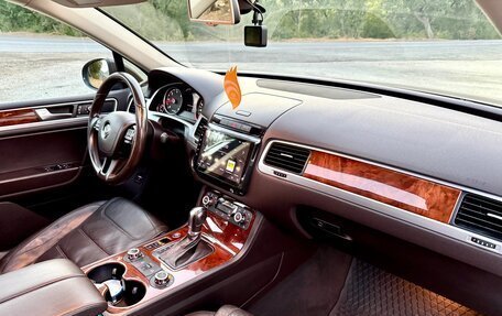 Volkswagen Touareg III, 2011 год, 2 900 000 рублей, 11 фотография