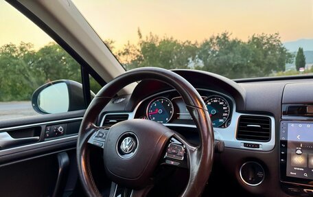 Volkswagen Touareg III, 2011 год, 2 900 000 рублей, 15 фотография