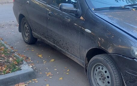 Fiat Albea I рестайлинг, 2007 год, 160 000 рублей, 2 фотография