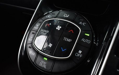 Toyota Esquire I, 2016 год, 2 129 000 рублей, 16 фотография