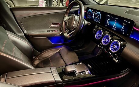 Mercedes-Benz CLA, 2019 год, 2 975 000 рублей, 13 фотография