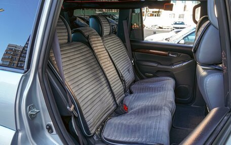 Toyota Land Cruiser Prado 120 рестайлинг, 2005 год, 2 350 000 рублей, 8 фотография