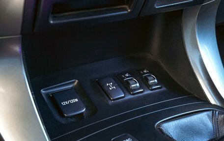 Toyota Land Cruiser Prado 120 рестайлинг, 2005 год, 2 350 000 рублей, 16 фотография