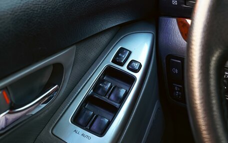 Toyota Land Cruiser Prado 120 рестайлинг, 2005 год, 2 350 000 рублей, 20 фотография