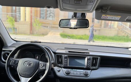 Toyota RAV4, 2017 год, 1 690 000 рублей, 9 фотография