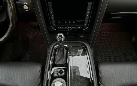 Infiniti QX80 I рестайлинг, 2021 год, 8 399 000 рублей, 12 фотография