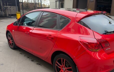 Opel Astra J, 2011 год, 720 000 рублей, 4 фотография