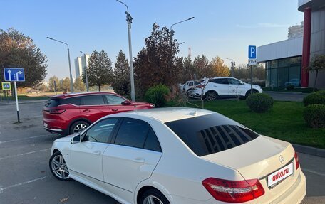 Mercedes-Benz E-Класс, 2011 год, 1 600 000 рублей, 10 фотография