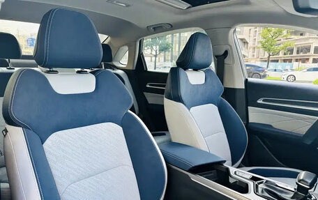 Geely Emgrand, 2022 год, 990 000 рублей, 8 фотография