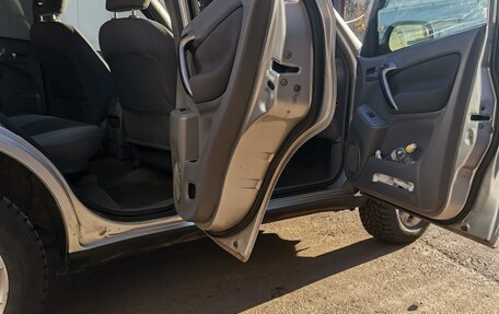 Toyota RAV4, 2002 год, 700 000 рублей, 11 фотография