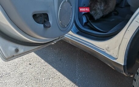 Toyota RAV4, 2002 год, 700 000 рублей, 8 фотография