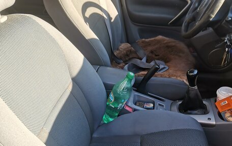 Toyota RAV4, 2002 год, 700 000 рублей, 13 фотография