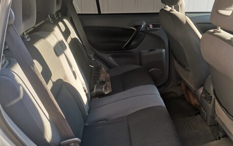 Toyota RAV4, 2002 год, 700 000 рублей, 14 фотография