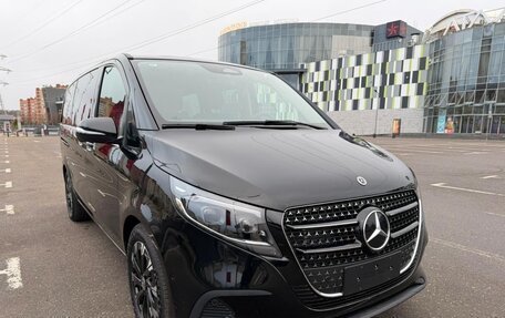 Mercedes-Benz V-Класс, 2025 год, 9 800 000 рублей, 2 фотография