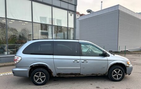 Chrysler Town & Country IV, 2004 год, 259 000 рублей, 5 фотография