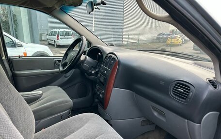 Chrysler Town & Country IV, 2004 год, 259 000 рублей, 8 фотография