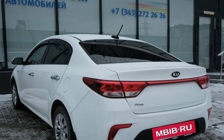 KIA Rio IV, 2018 год, 899 000 рублей, 2 фотография