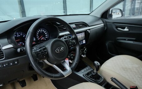 KIA Rio IV, 2018 год, 899 000 рублей, 8 фотография