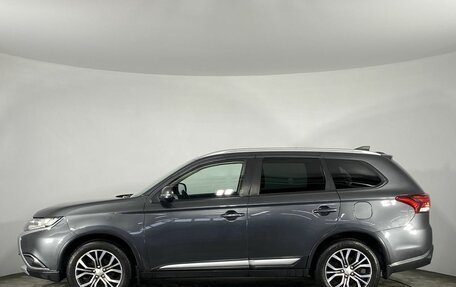 Mitsubishi Outlander III рестайлинг 3, 2018 год, 1 890 000 рублей, 9 фотография