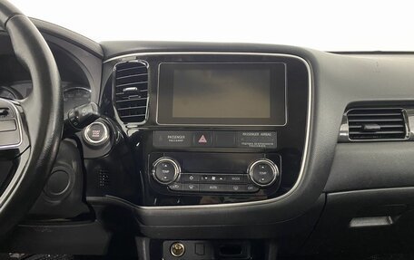 Mitsubishi Outlander III рестайлинг 3, 2018 год, 1 890 000 рублей, 17 фотография