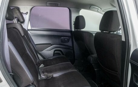 Mitsubishi Outlander III рестайлинг 3, 2011 год, 1 050 000 рублей, 9 фотография